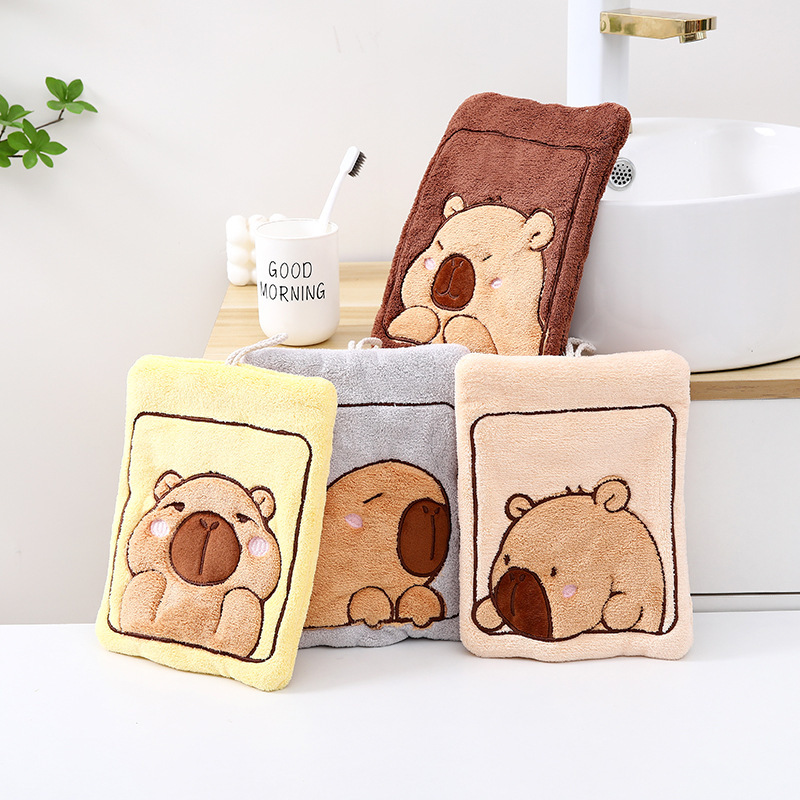 かわいいカピバラの柄がプリントされた、吊り下げ式の速乾性ハン - Home Bathroom Cleaning のレビューと価格