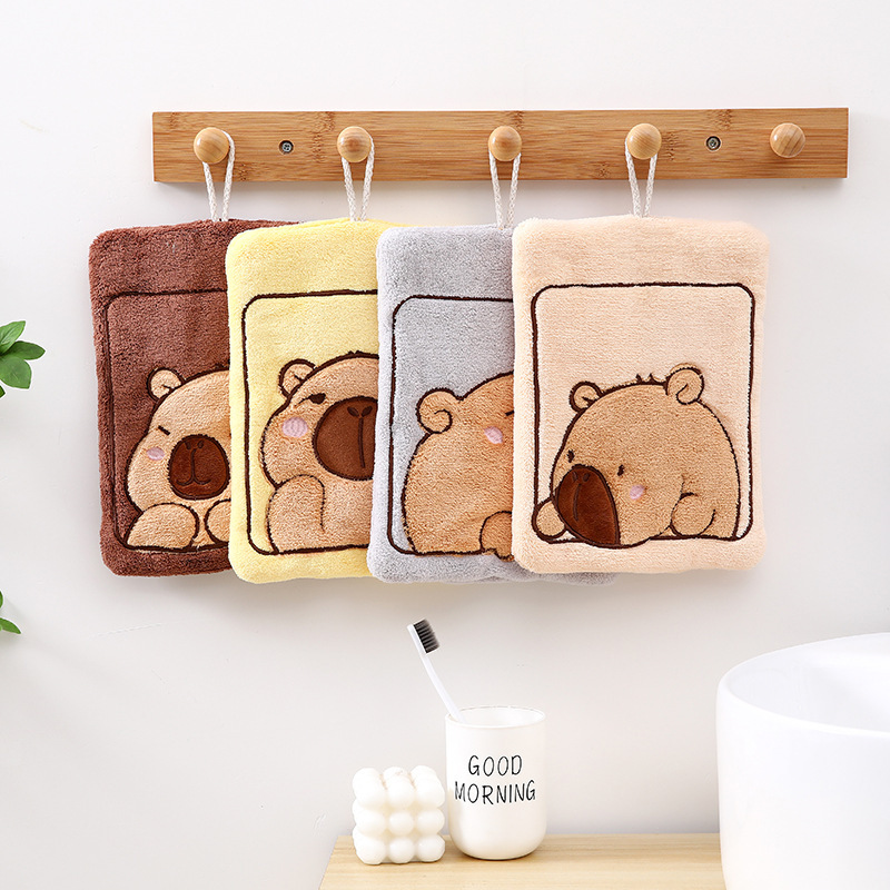 かわいいカピバラの柄がプリントされた、吊り下げ式の速乾性ハン - Home Bathroom Cleaning のレビューと価格