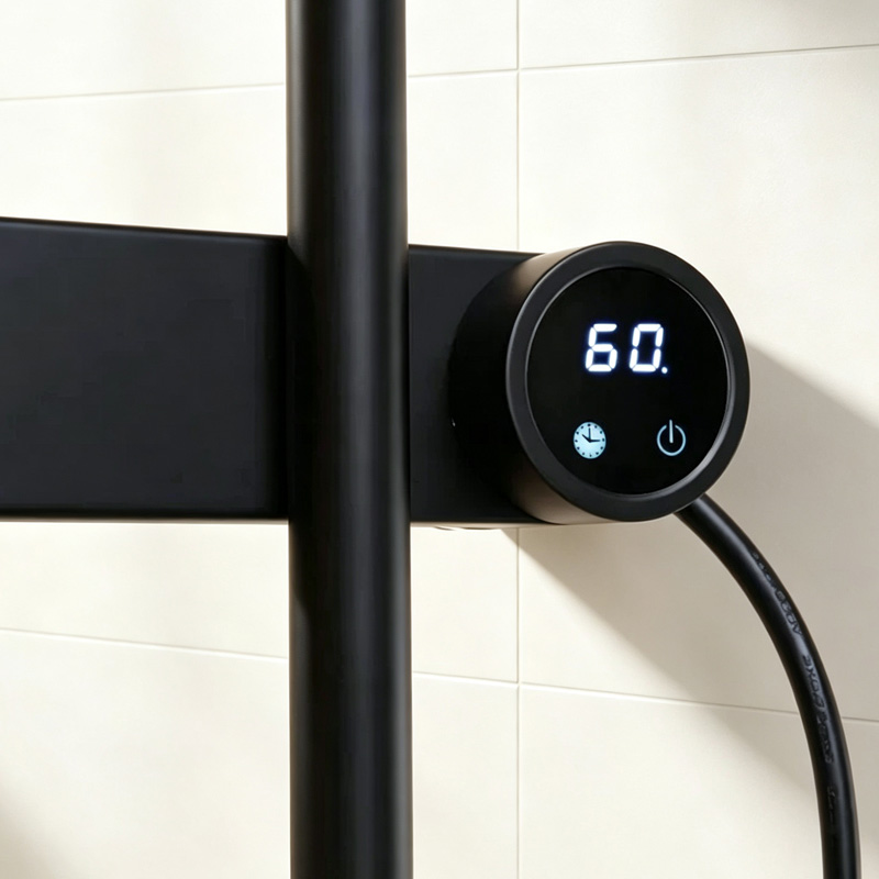 ブラッシュドゴールド縦型電気タオルラック 温度・時間制御機能 - Towel Warmer Electric のレビューと価格